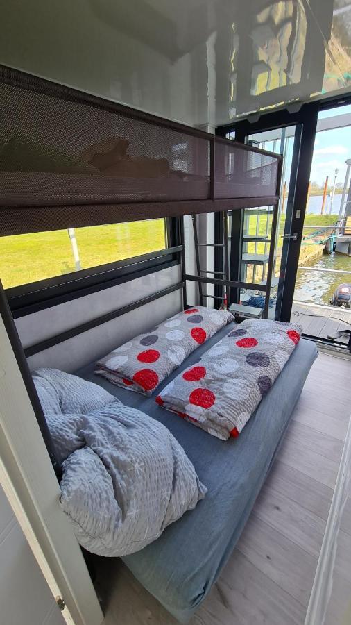Hotel Hausboote Unteres Odertal Hausboot Kranich Schwedt Exterior foto